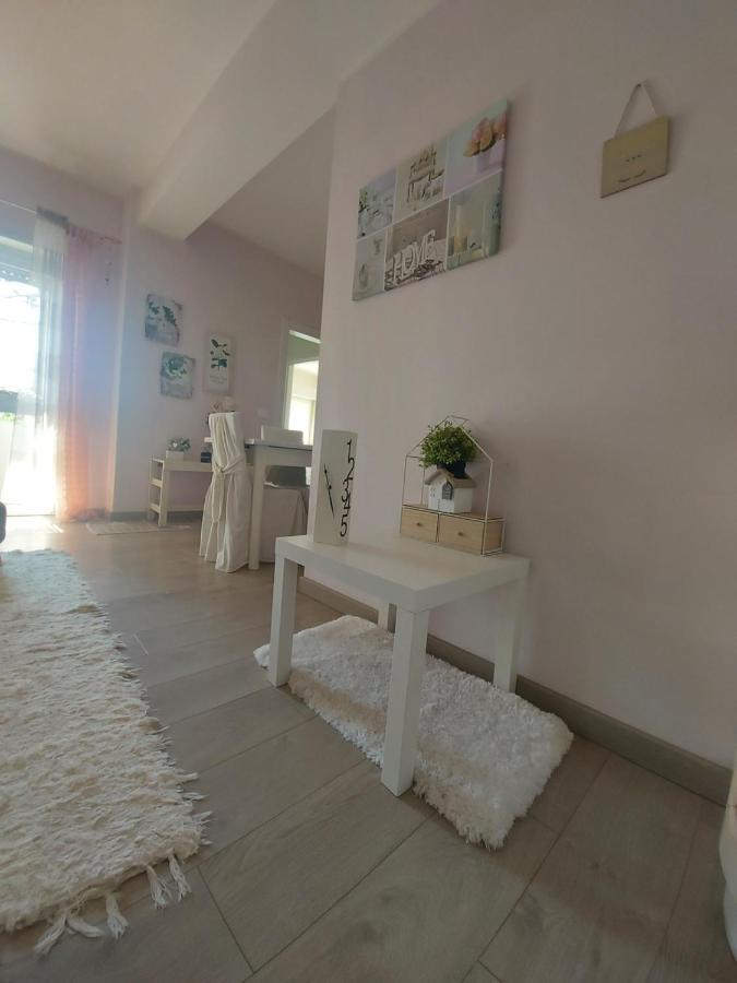 La Pineta - Delightful Small Apartment Near The City Center LʼAquila Eksteriør bilde